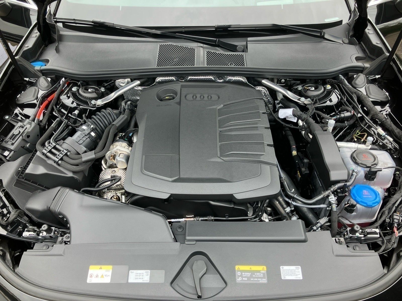 Audi - A6 Avant TDI quattro S troni c