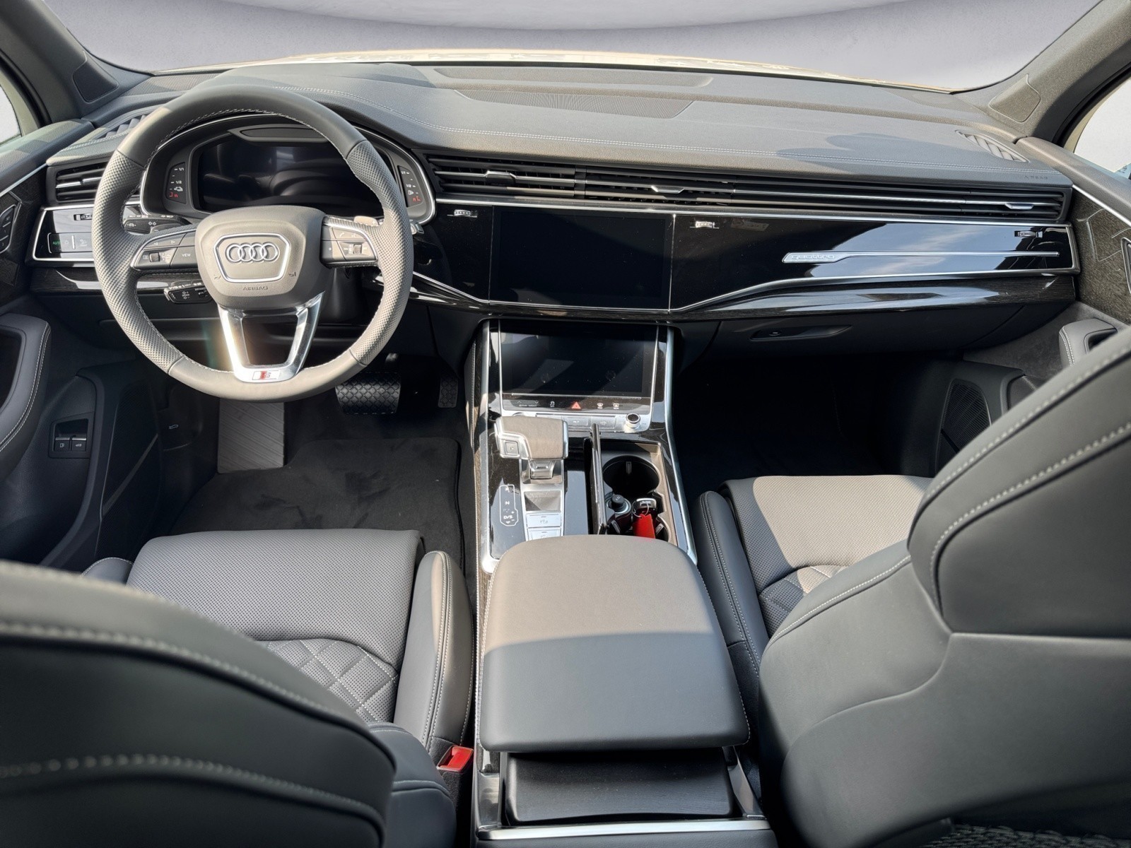 Audi - Q7 SUV S line 60 TFSI e quattro 360 (490) kW(PS) tiptronic