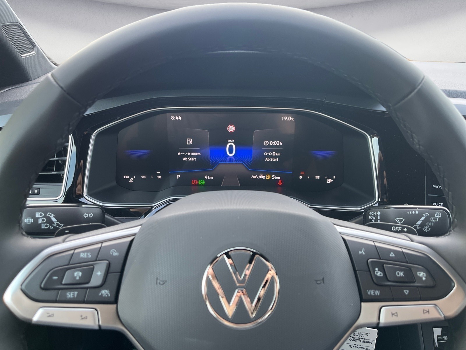 Volkswagen - Taigo R-Line 1,0 l TSI OPF   ) 7-Gang-Doppelkupplungsgetriebe DSG