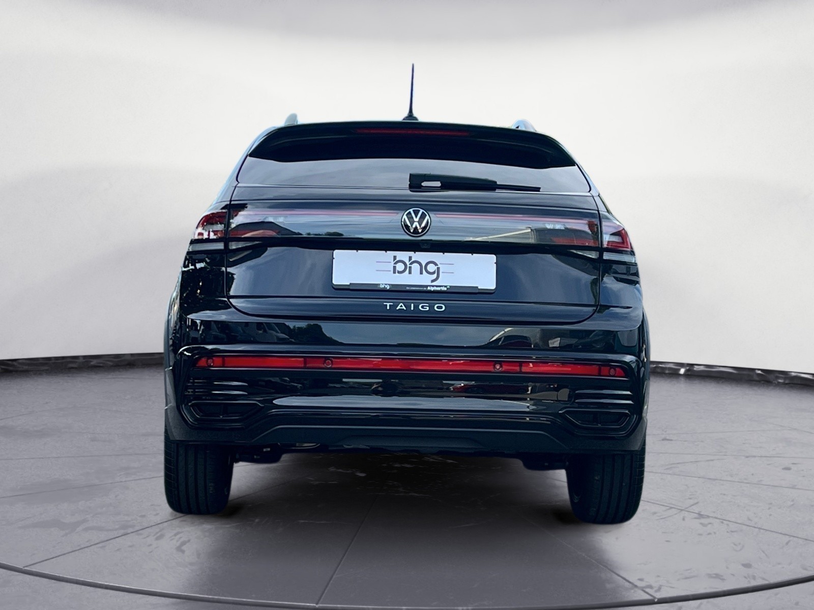 Volkswagen - Taigo R-Line 1,0 l TSI OPF   ) 7-Gang-Doppelkupplungsgetriebe DSG