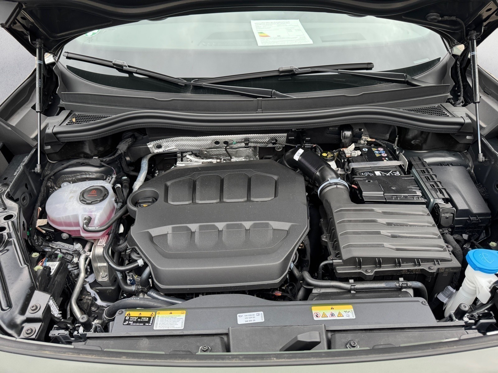 Volkswagen - Tayron R-Line 2,0 l TSI OPF 4MOTION 7-Gang-Doppelkupplungsgetrie be DSG