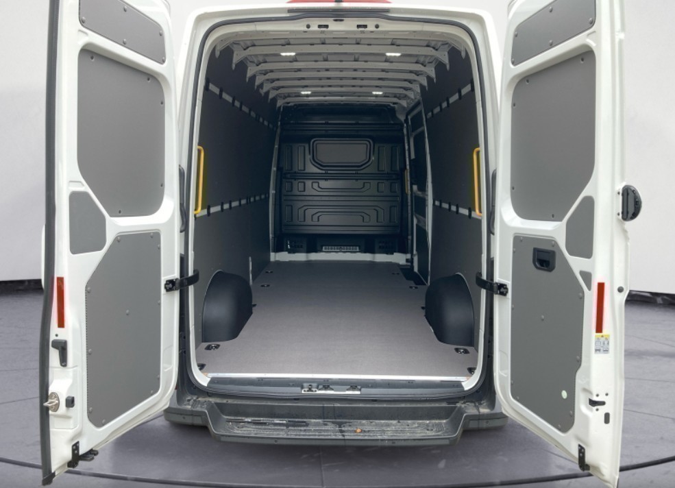 Volkswagen - Crafter 35 Kasten HD 2,0 l Fronta ntrieb 6-Gang Radst. 4490 mm
