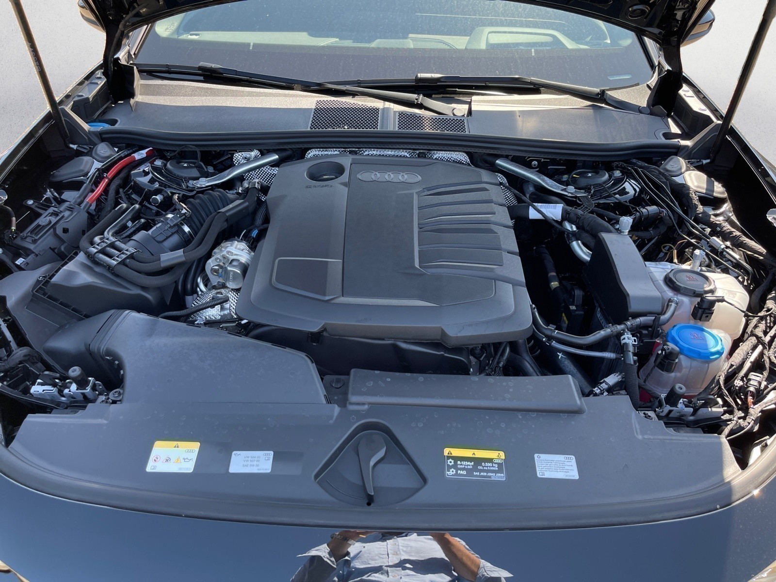 Audi - A6 Avant TDI quattro  S troni c