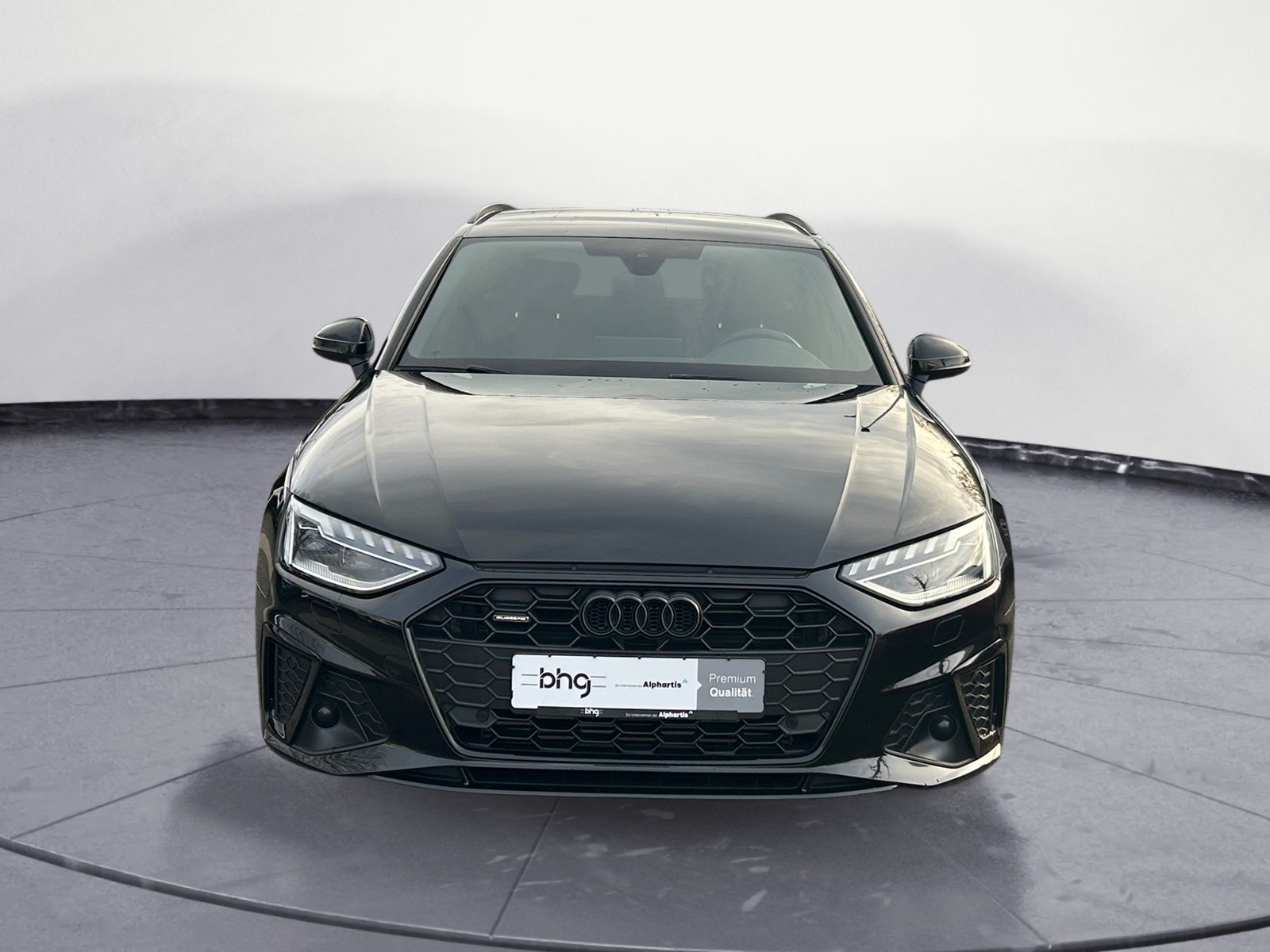 Audi - A4 Avant S line 45 TFSI quattro