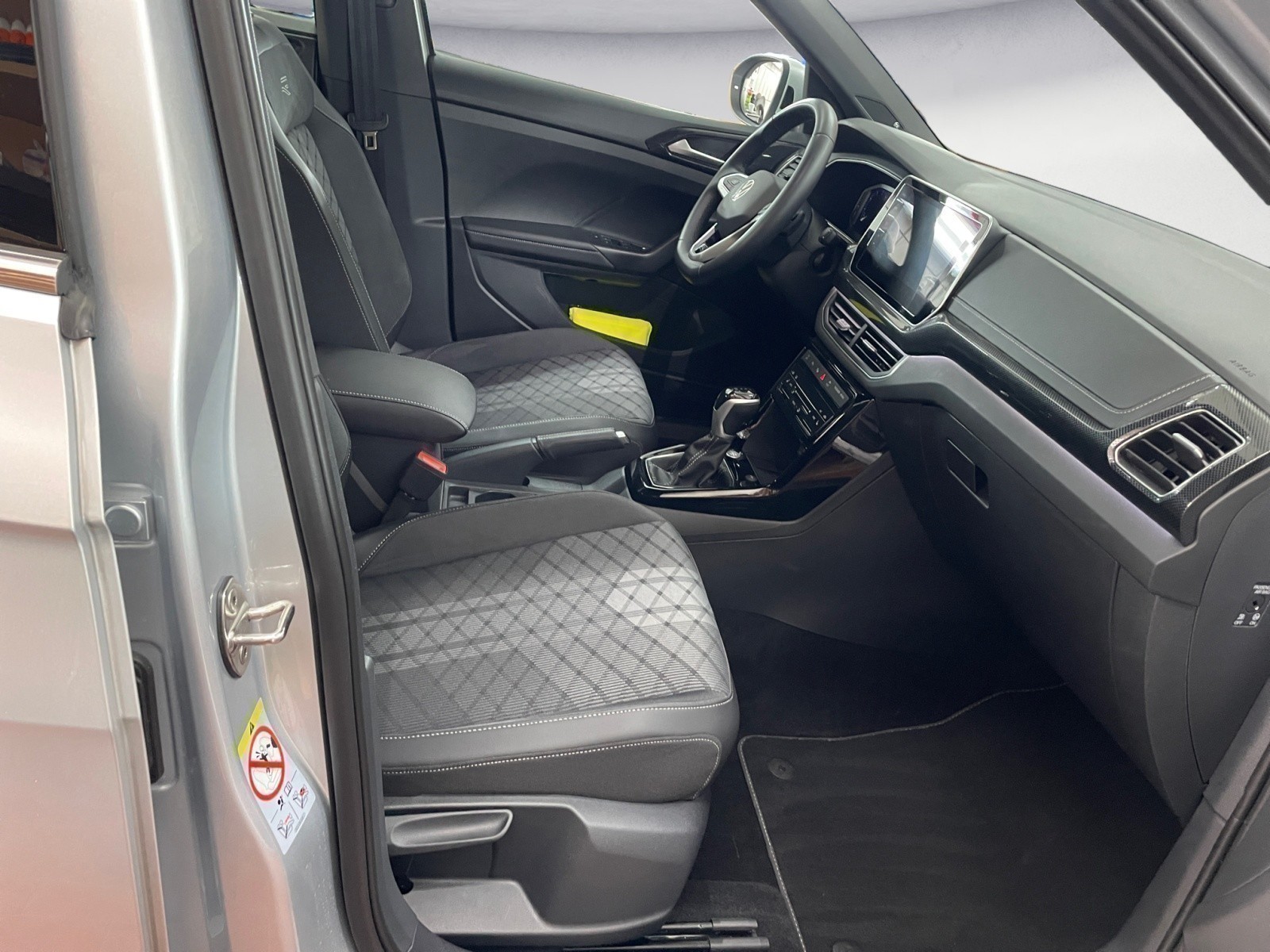 Volkswagen - T-Cross R-Line 1.5 l TSI ACT OPF