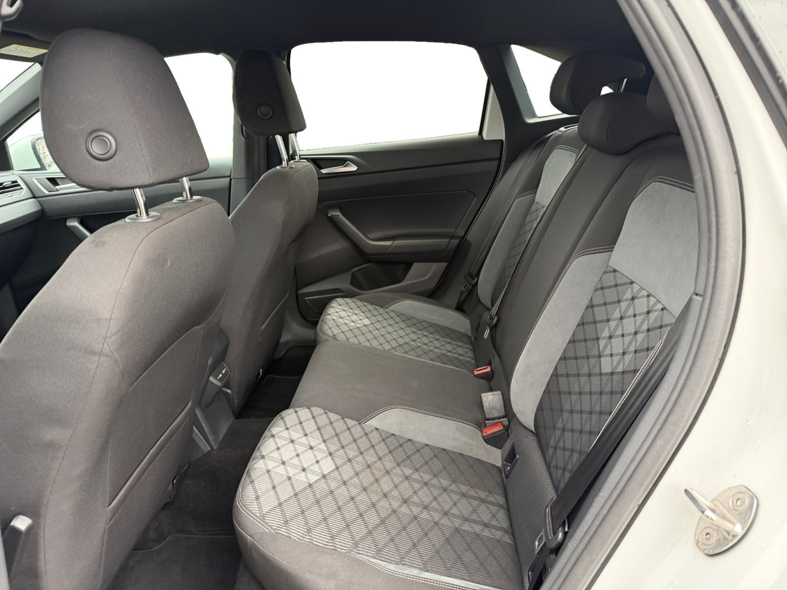 Volkswagen - Taigo 1.0 TSI OPF DSG R-Line