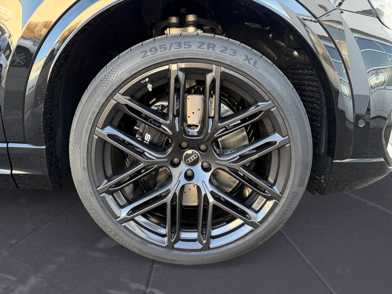 Audi - RS Q8 SUV tiptronic