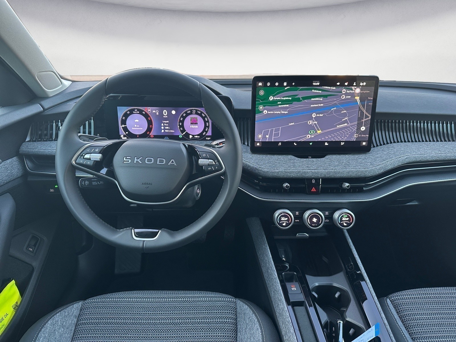 Skoda - Superb Combi Selection 2,0 TDI DSG AHK Matrix