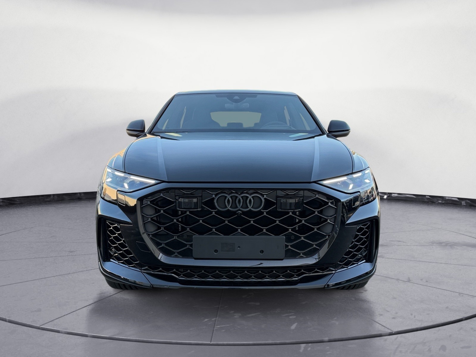 Audi - RS Q8 SUV tiptronic