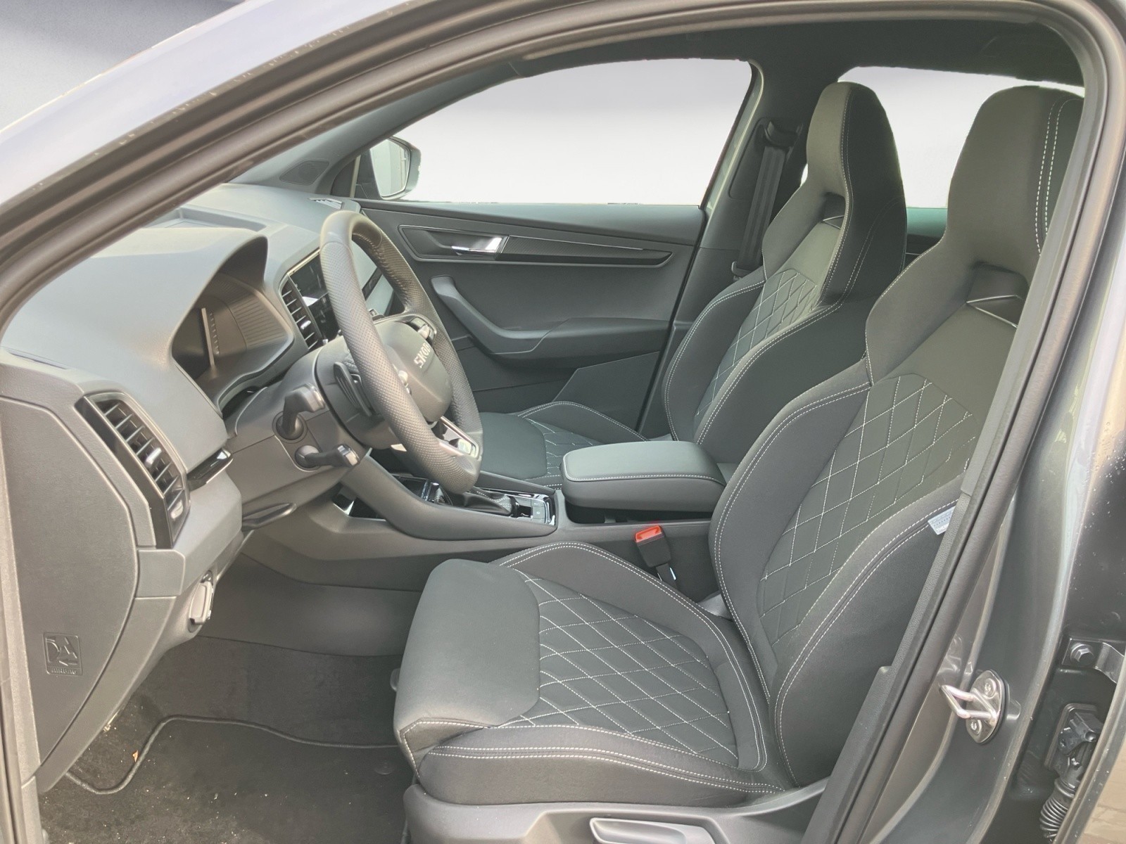 Skoda - Karoq Sportline 1,5 TSI 7-Gang-DSG