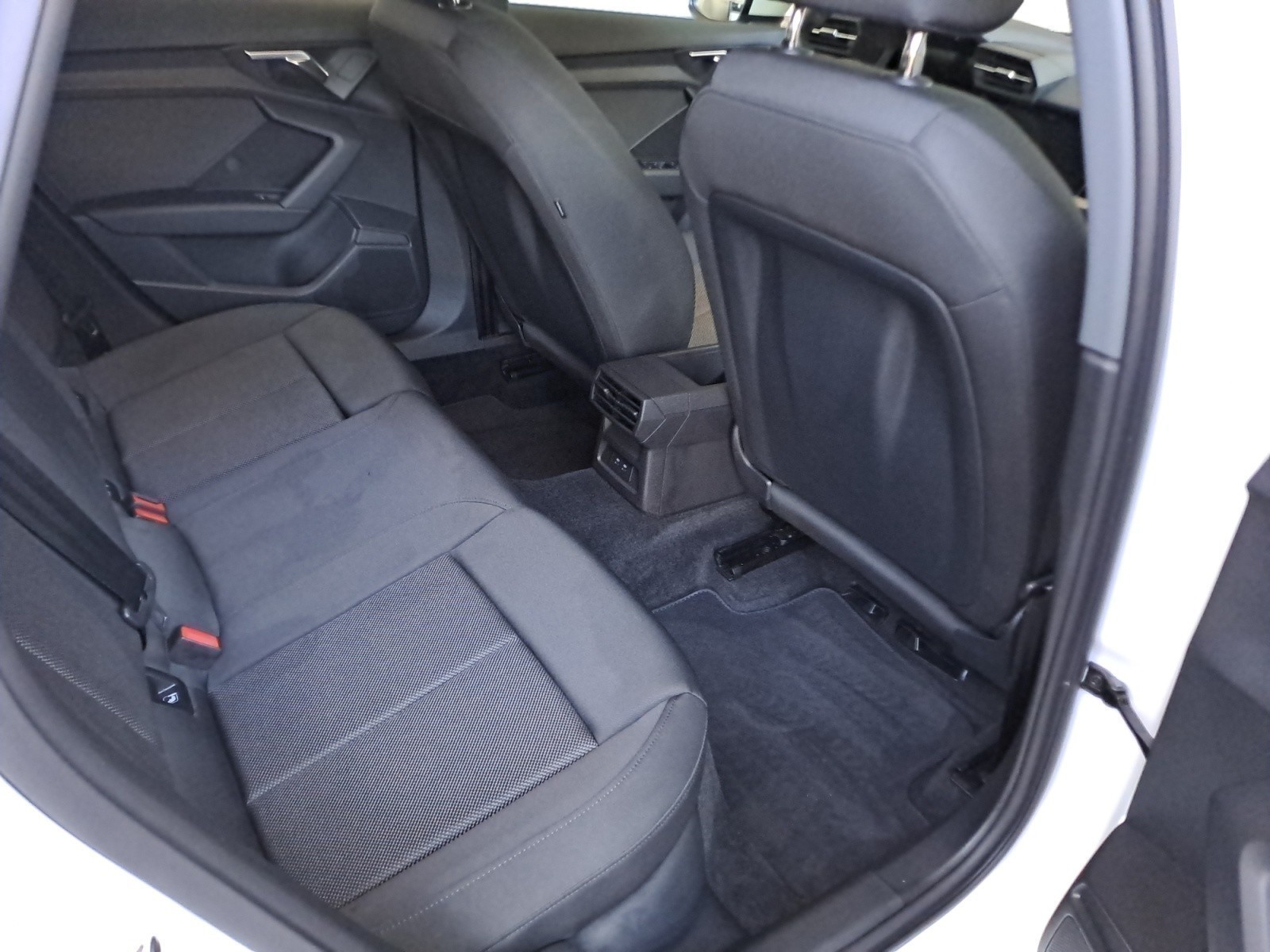 Audi - A3 Sportb. 40 TFSI S tronic