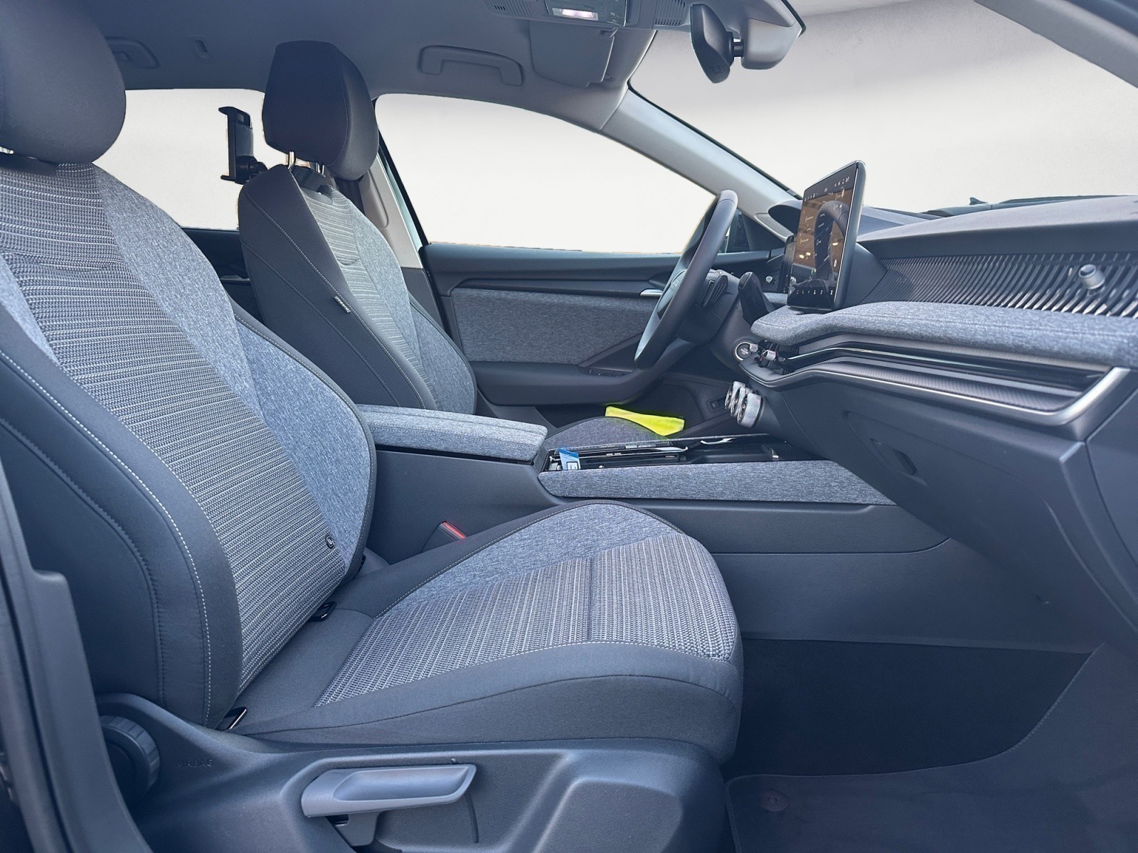 Skoda - Superb Combi Selection 2,0 TDI DSG AHK Matrix