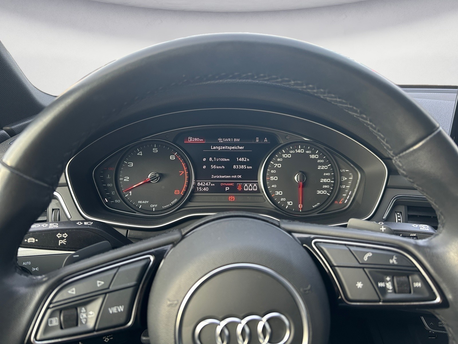 Audi - A4 Avant S line 45 TFSI quattro