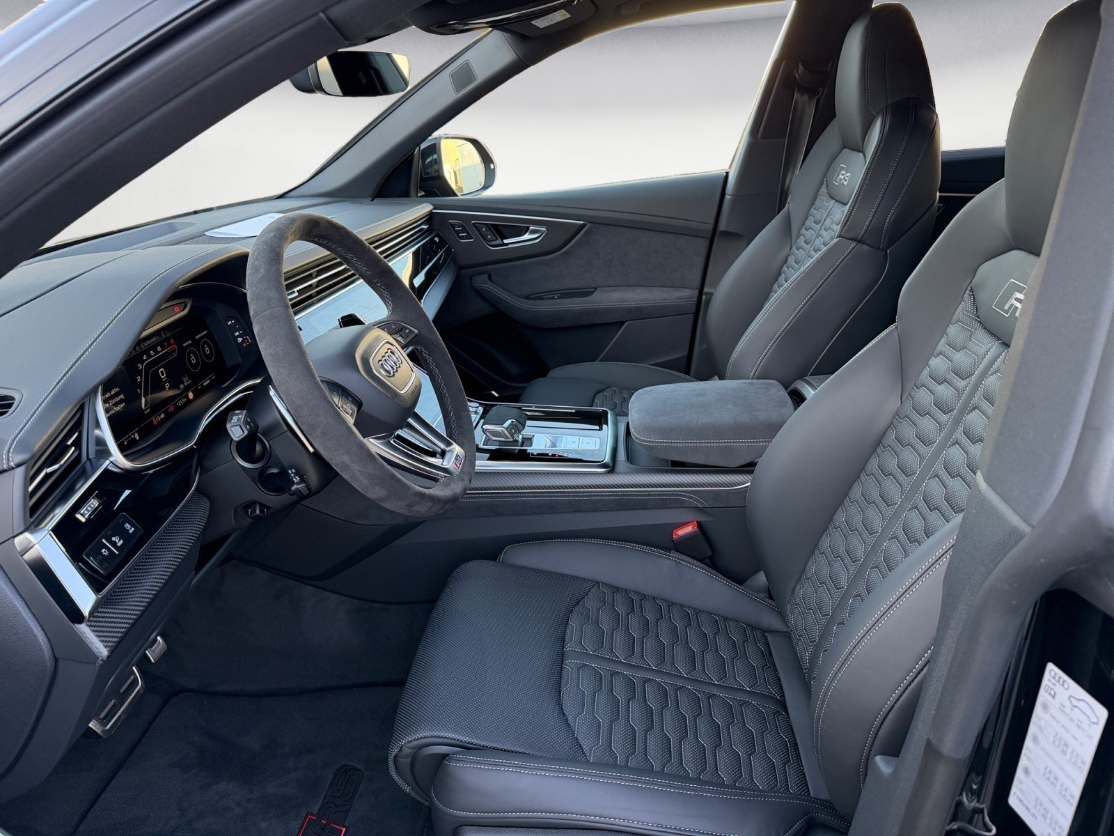 Audi - RS Q8 SUV tiptronic