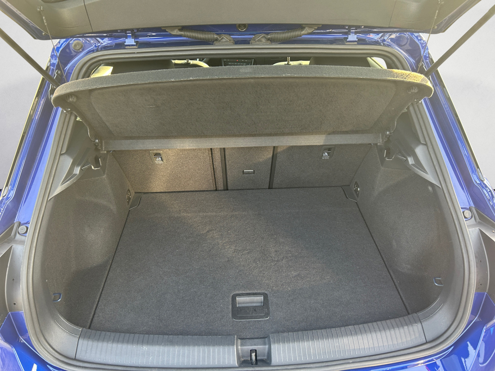 Volkswagen - T-Roc 1.5 TSI OPF R-Line