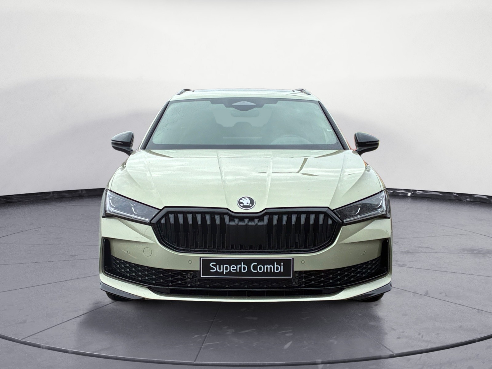 Skoda - Superb Combi Sportline 2,0 TDI 7-Gang-DSG 4x4