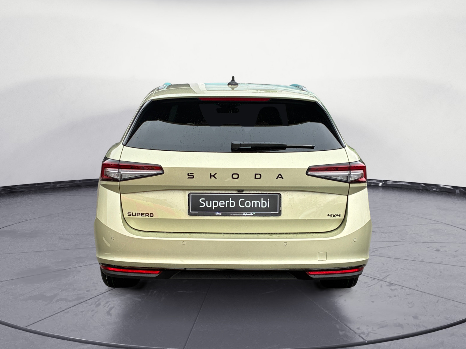 Skoda - Superb Combi Sportline 2,0 TDI 7-Gang-DSG 4x4