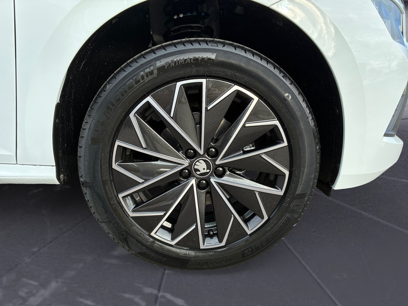 Skoda - Kamiq Tour 1,5 TSI 7-Gang-DSG