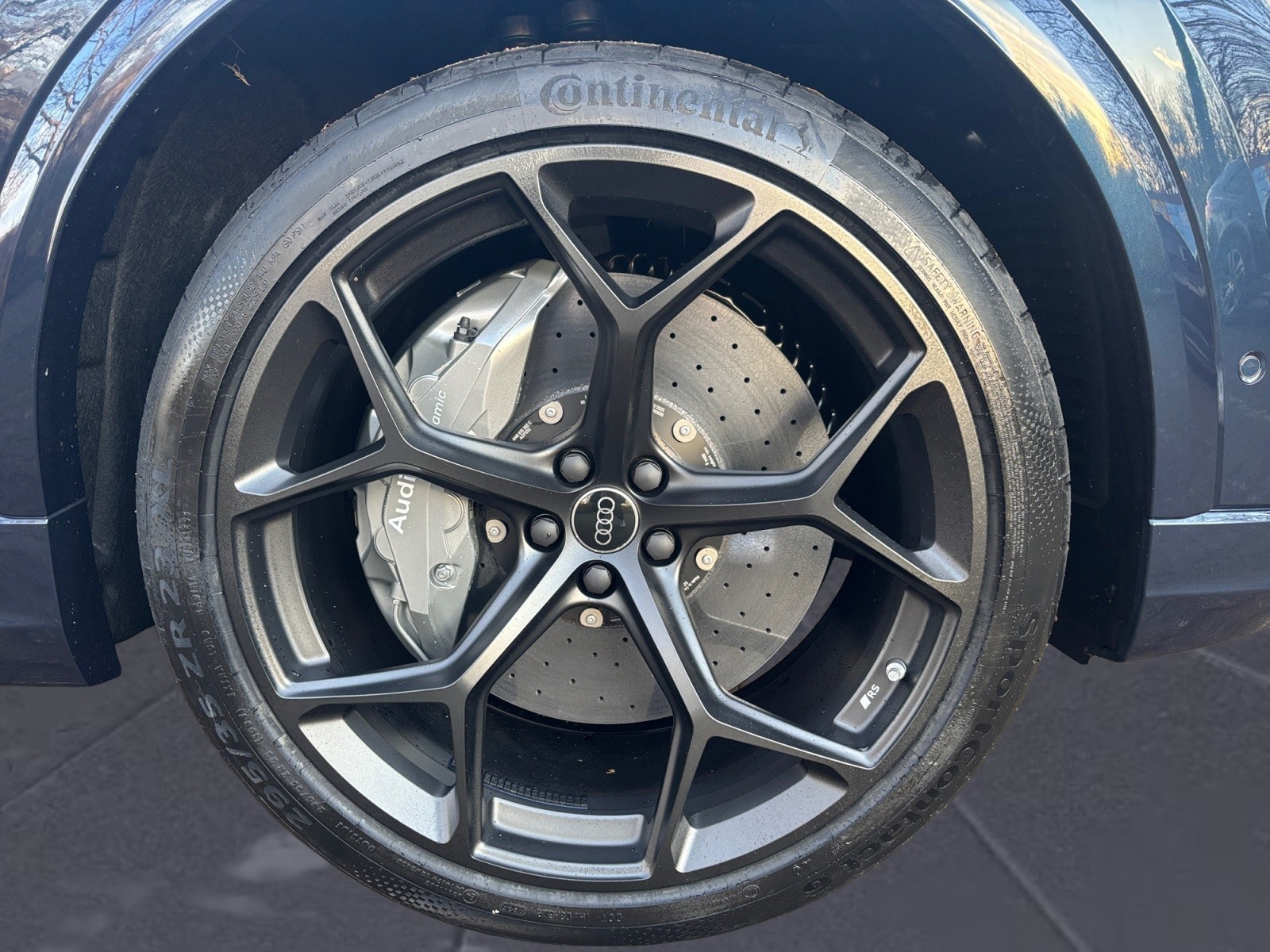 Audi - RS Q8 SUV performance tiptro nic