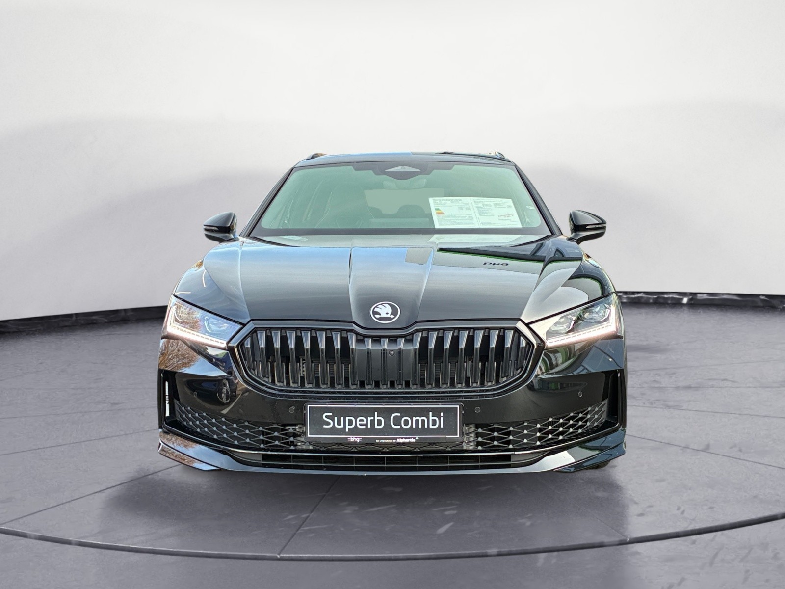 Skoda - Superb Combi Sportline 2,0TSI 4x4 Standh. Pano