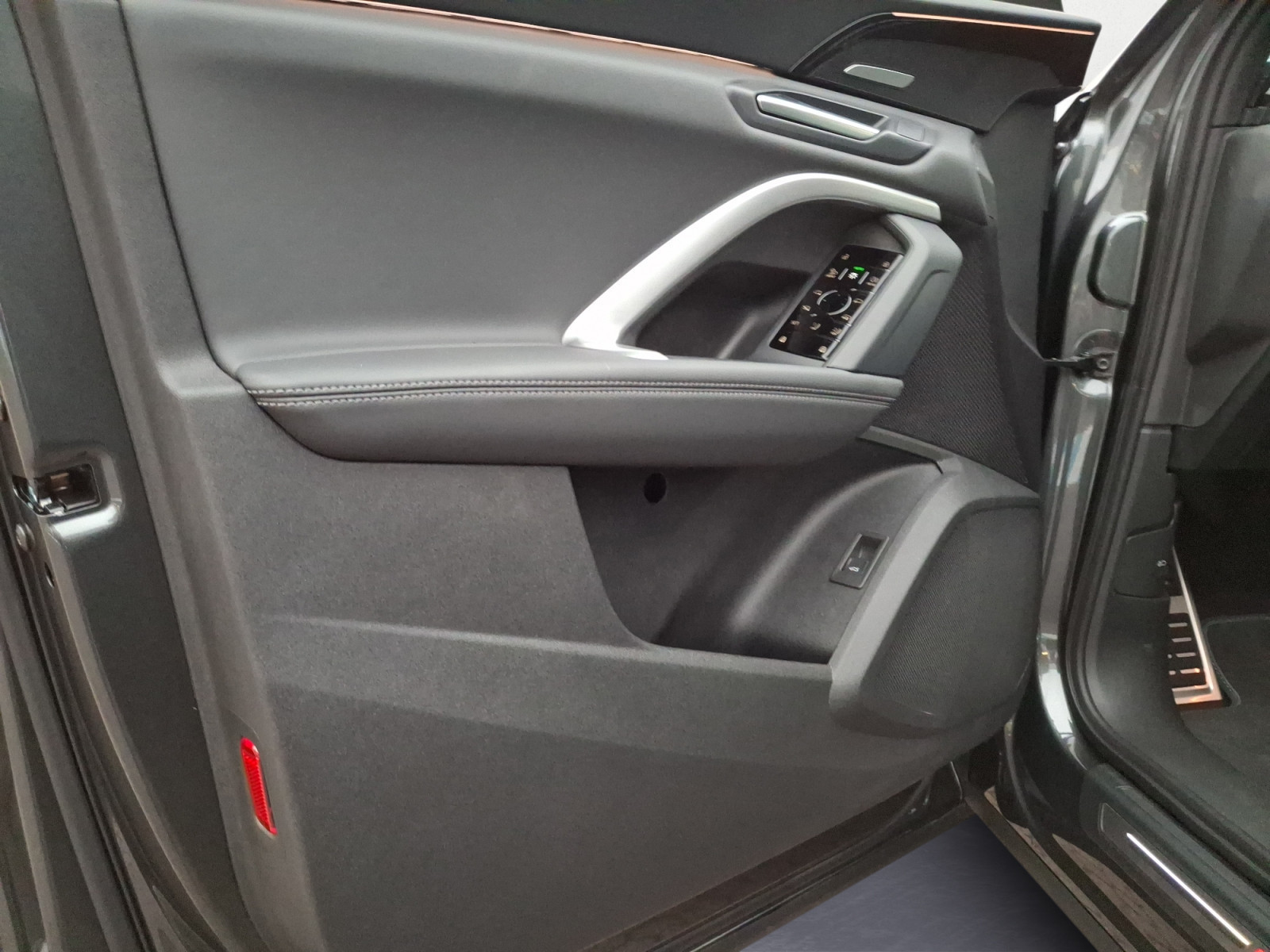 Audi - Q5 Sportback TDI quattro  S t ronic