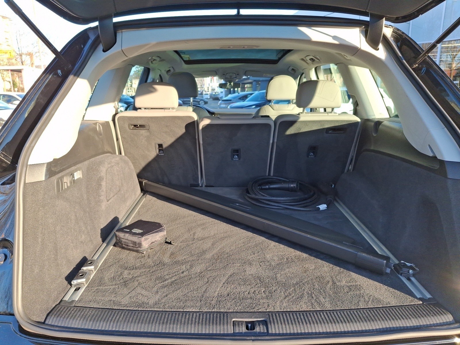 Audi - Q7 55 TFSI e quattro tiptronic