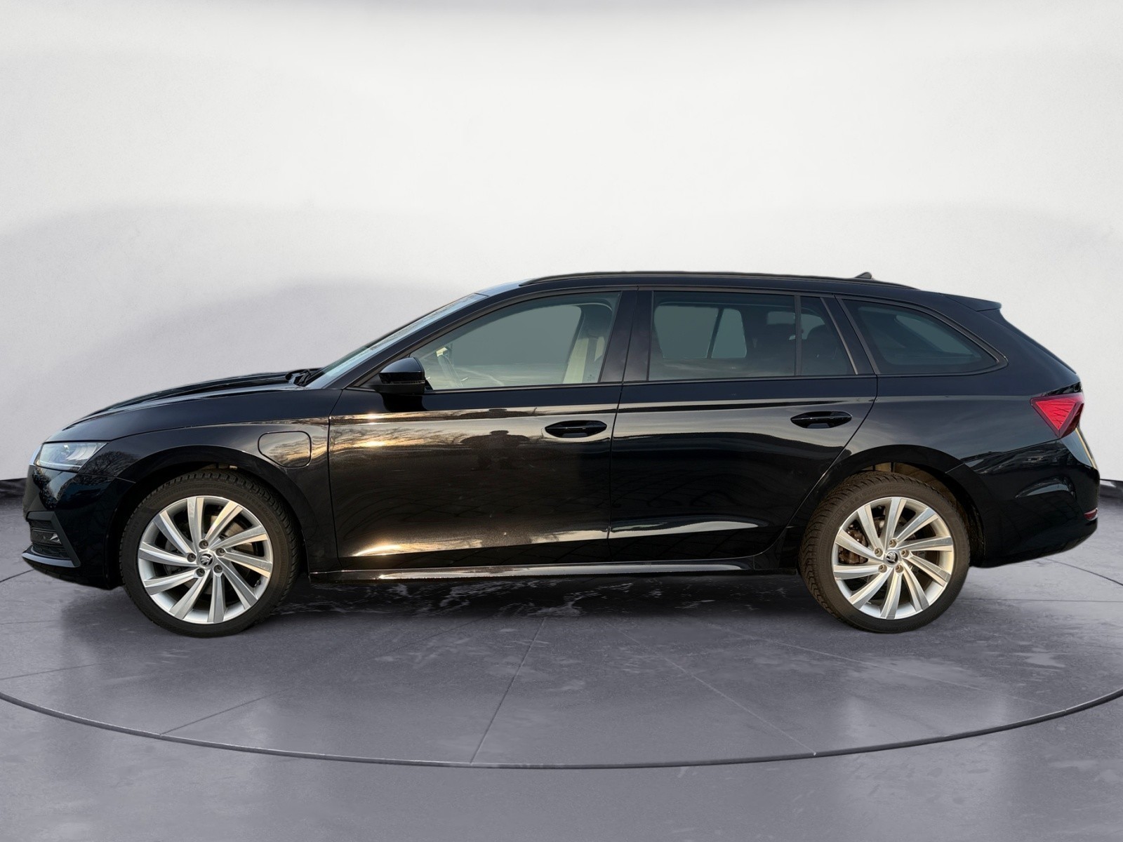 Skoda - Octavia Combi 1.4 TSI iV DSG Ambition