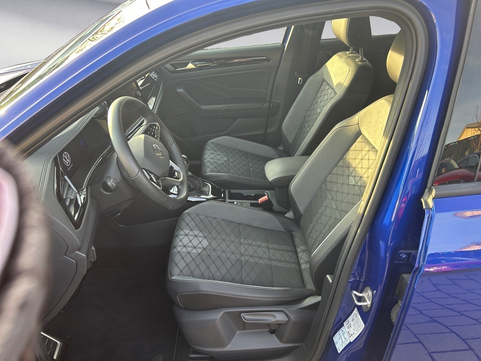 Volkswagen - T-Roc 1.5 TSI OPF R-Line