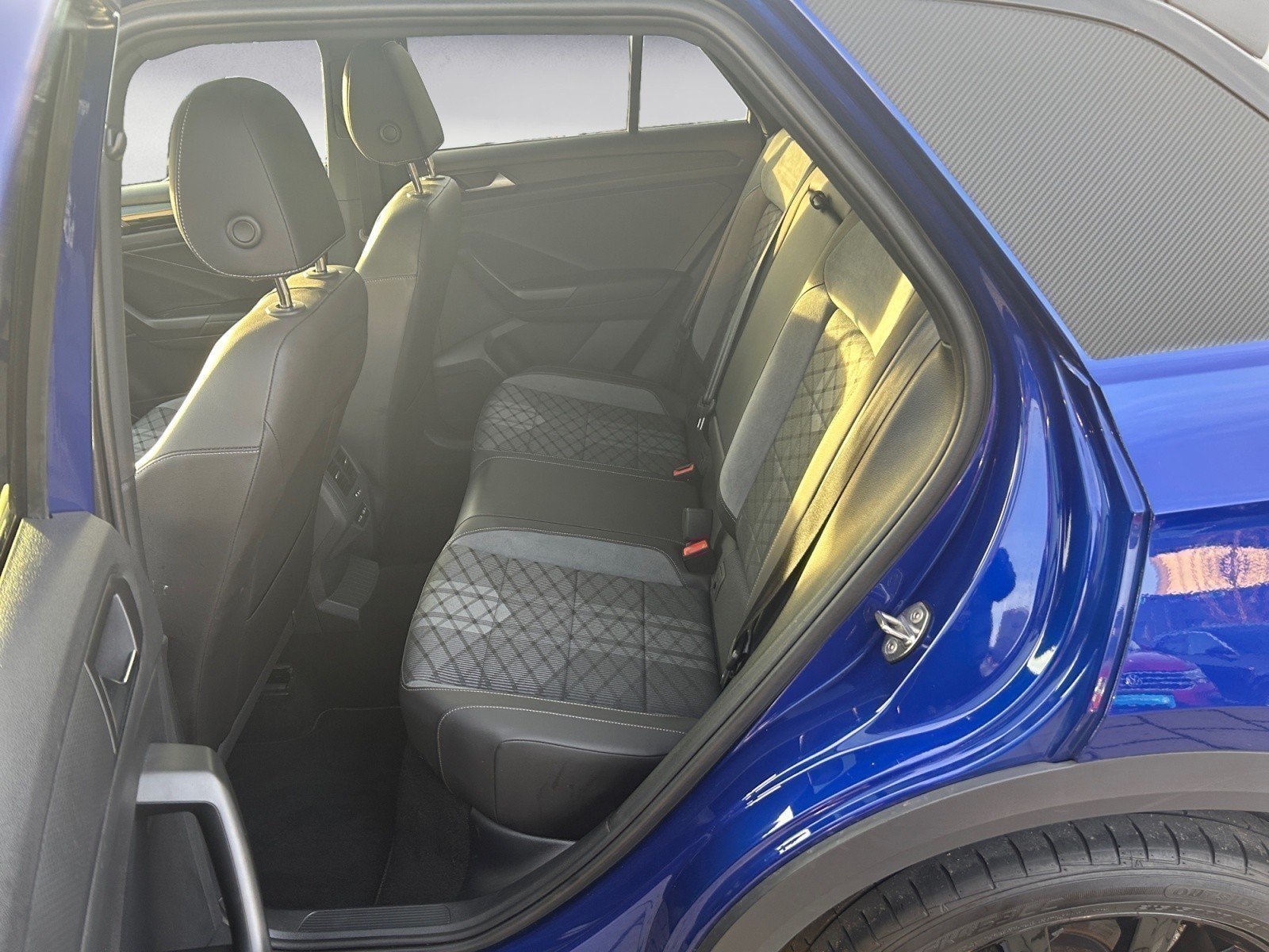 Volkswagen - T-Roc 1.5 TSI OPF R-Line