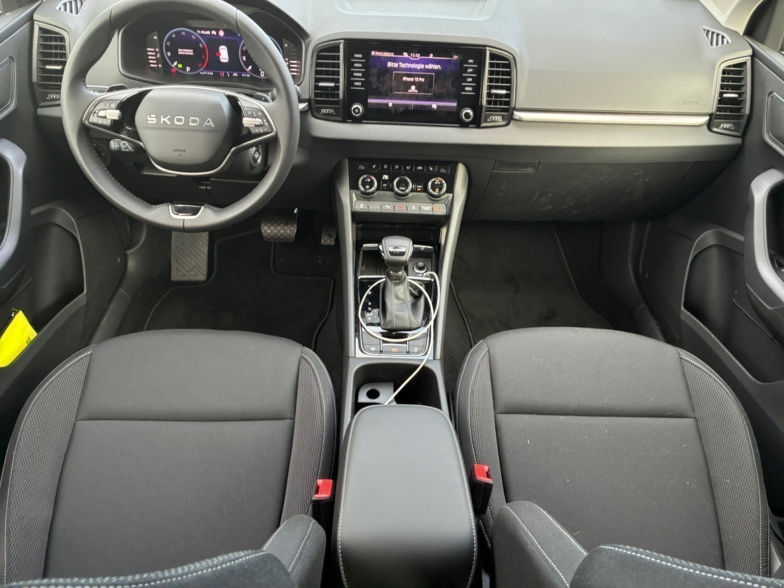 Skoda - Karoq Tour 1,5 TSI 7-Gang-DSG