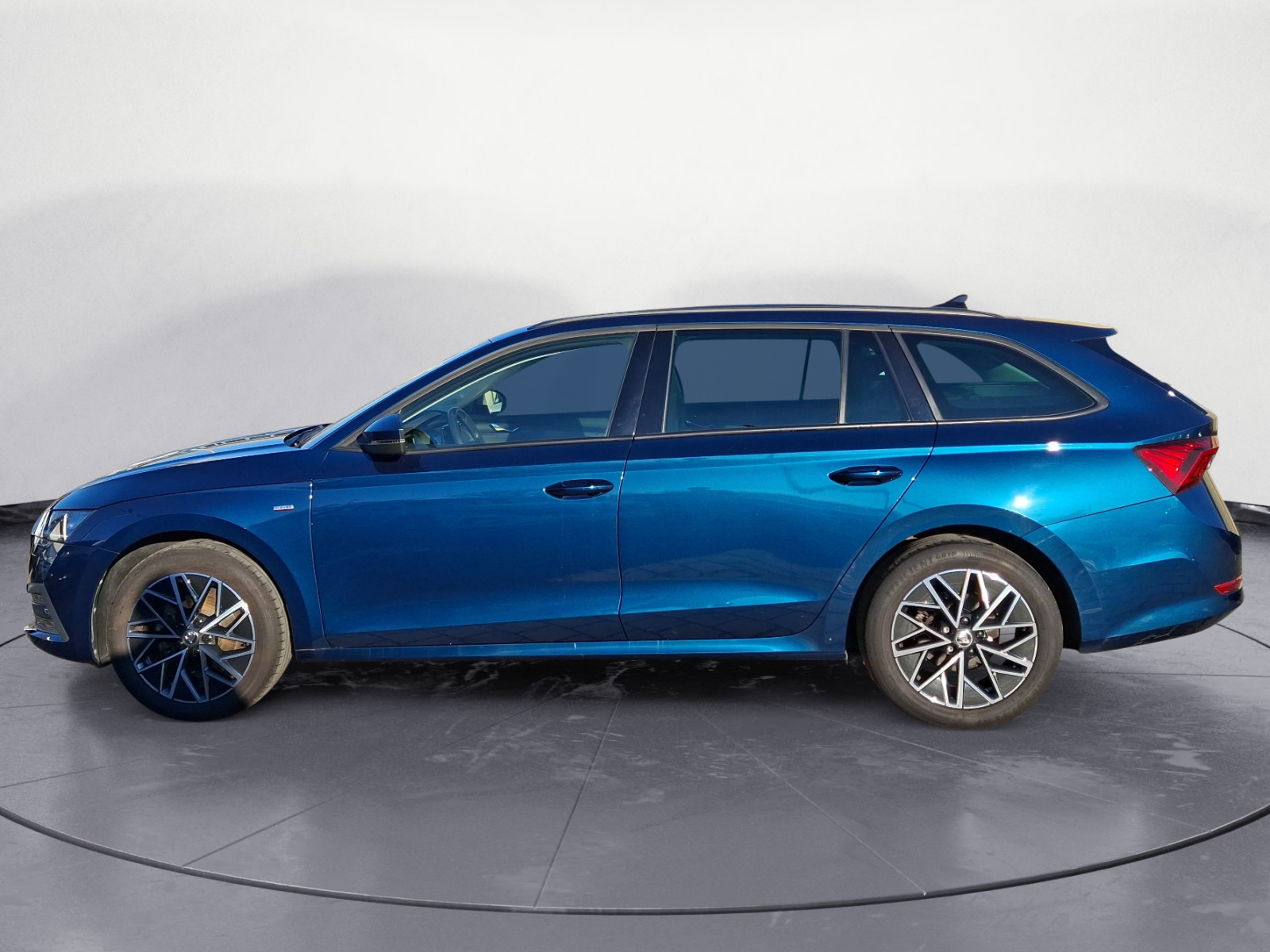 Skoda - Octavia Combi 1.0 TSI e-TEC DSG Clever