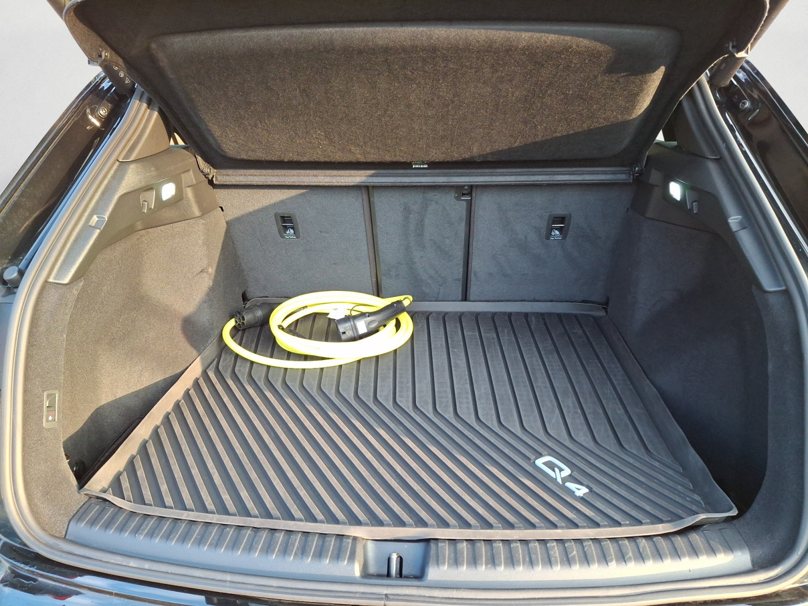 Audi - Q4 e-tron 55 quattro