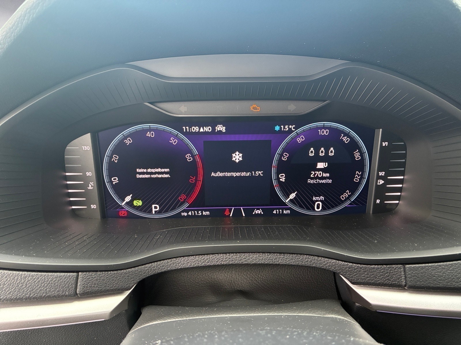 Skoda - Karoq Tour 1,5 TSI 7-Gang-DSG