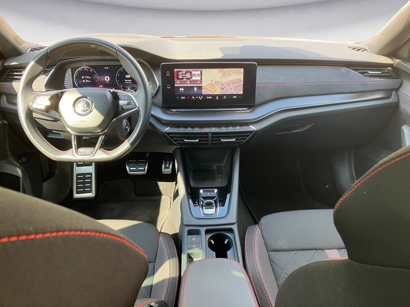 Skoda - Octavia Combi 1.4 TSI iV DSG RS