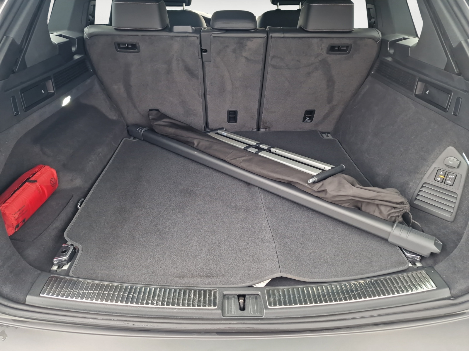 Volkswagen - Touareg 3.0 TDI