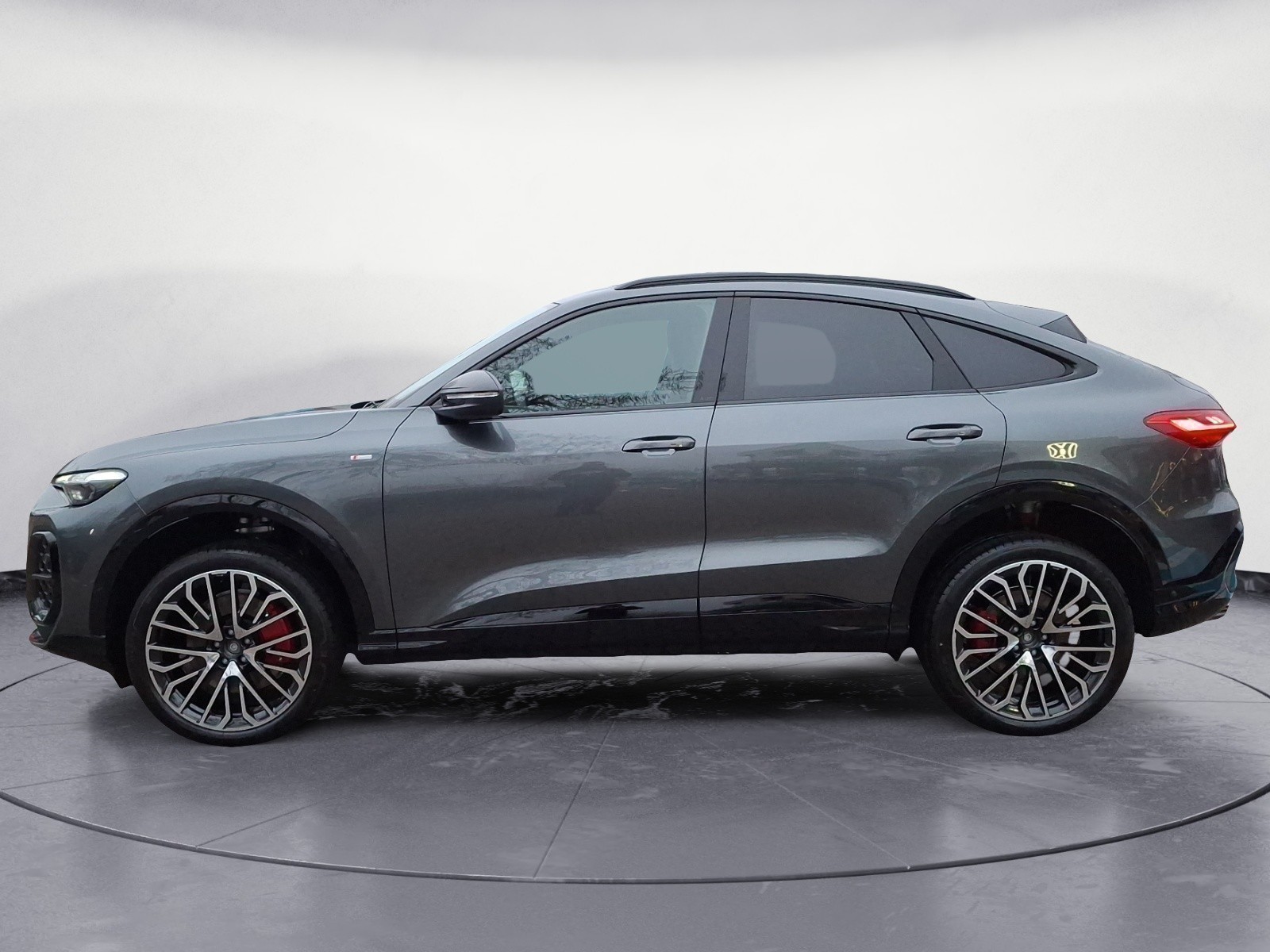 Audi - Q5 Sportback TDI quattro  S t ronic