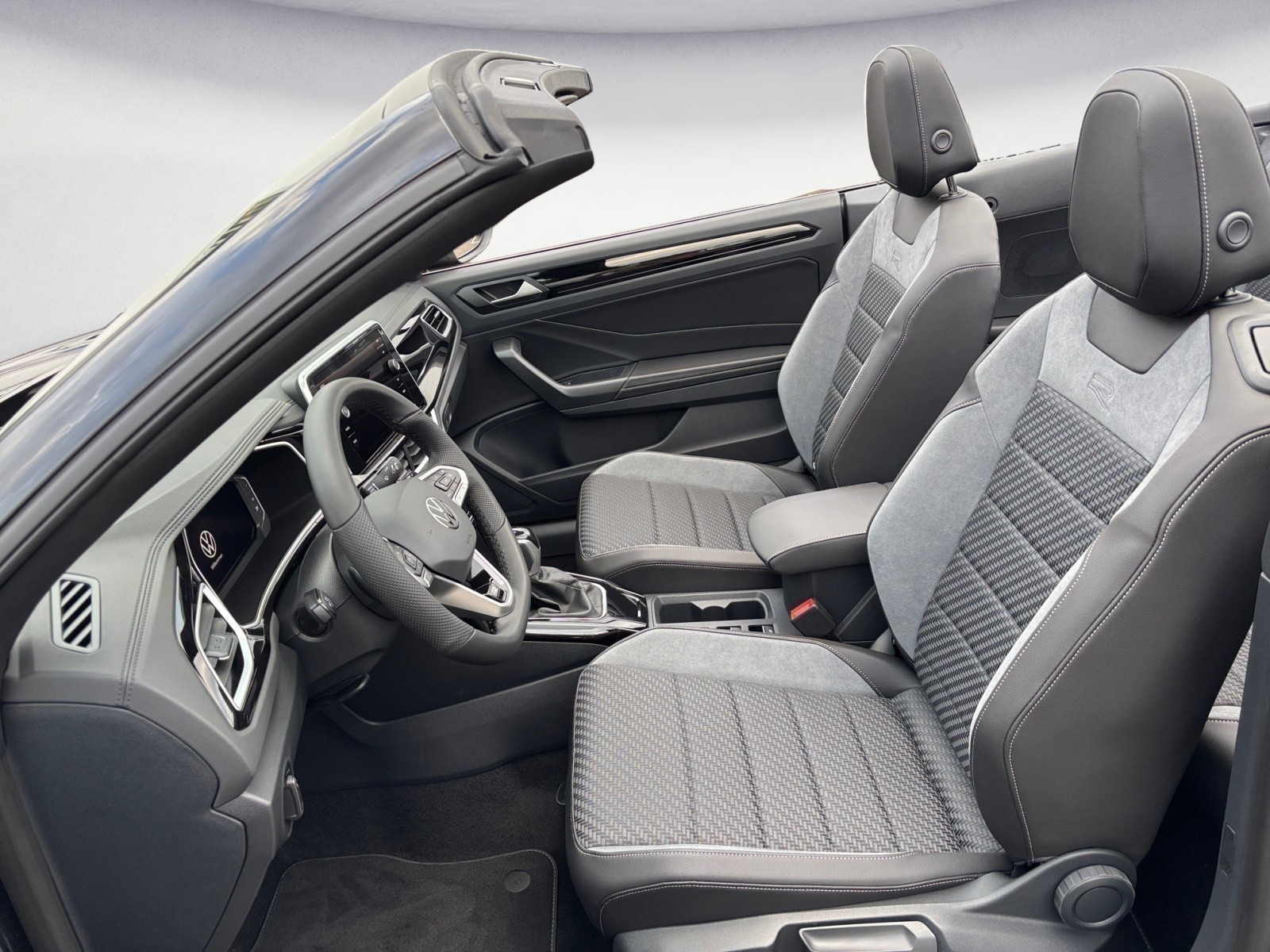 Volkswagen - T-Roc Cabriolet R-Line 1.5 l TSI OPF 7-Gang-Doppelkupplungsgetri ebe DSG