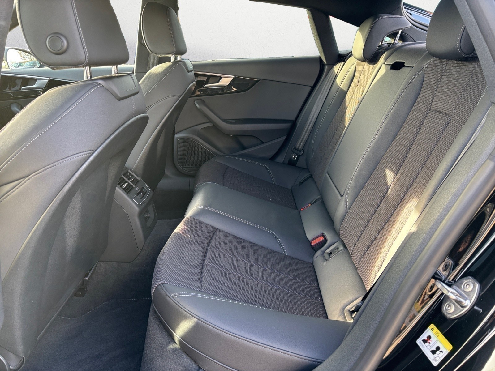 Audi - A5 Sportback S line 40 TFSI