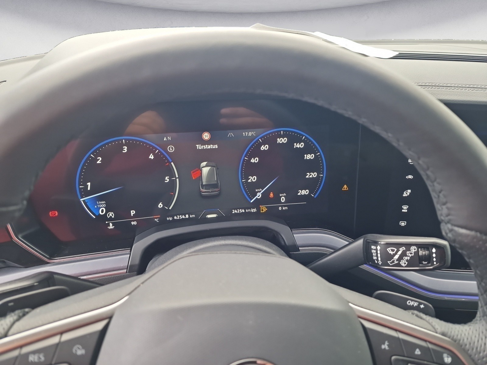 Volkswagen - Touareg 3.0 TDI