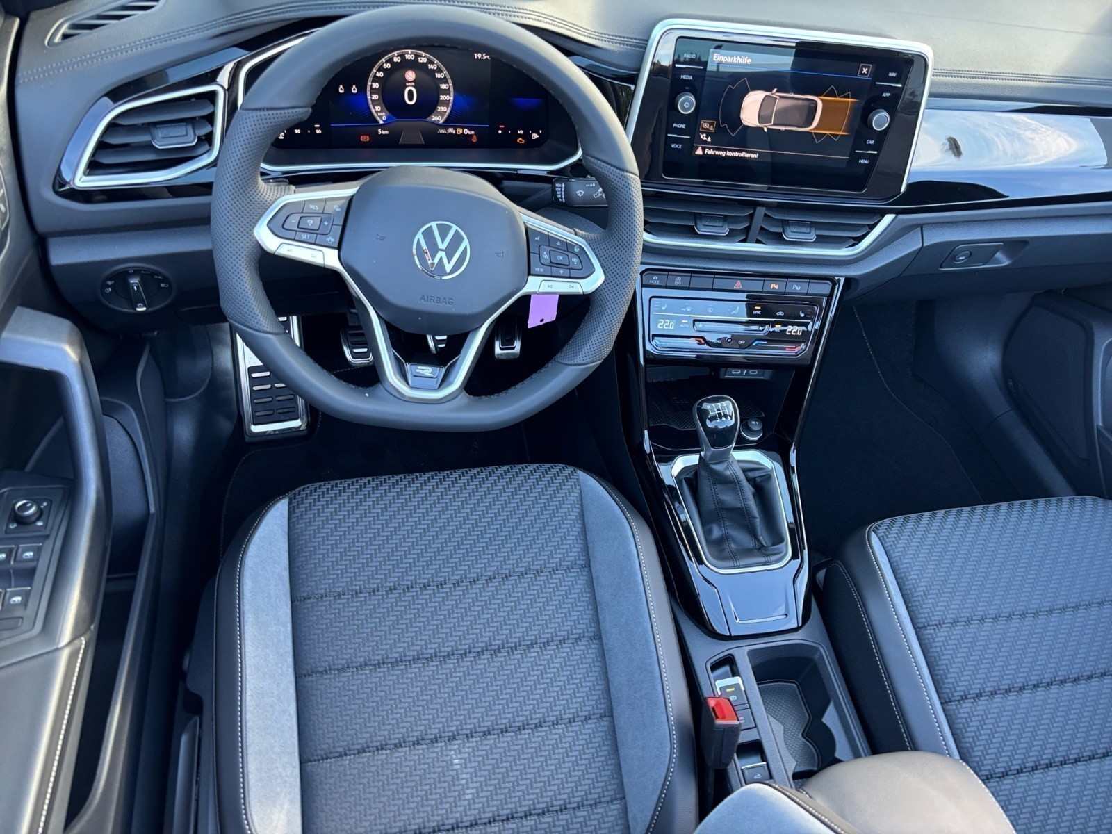 Volkswagen - T-Roc Cabriolet R-Line 1.5 l TSI OPF 6-Gang