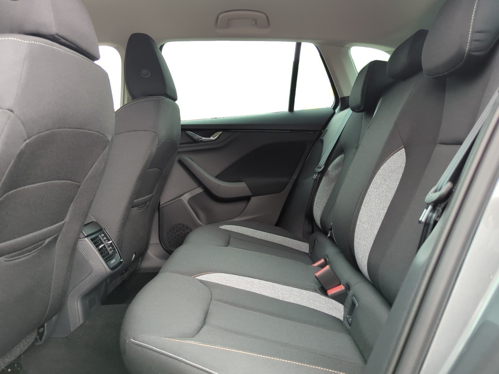 Skoda - Scala Tour 1,0 TSI  7-Gang-DSG