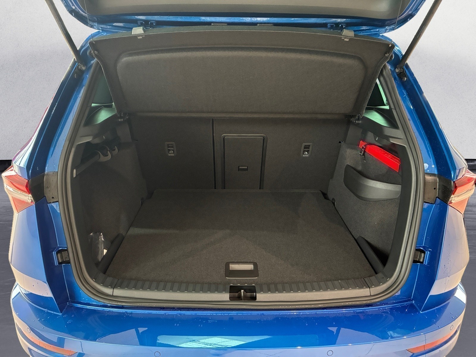 Skoda - Karoq Sportline 1,5 TSI 7-Gang-DSG