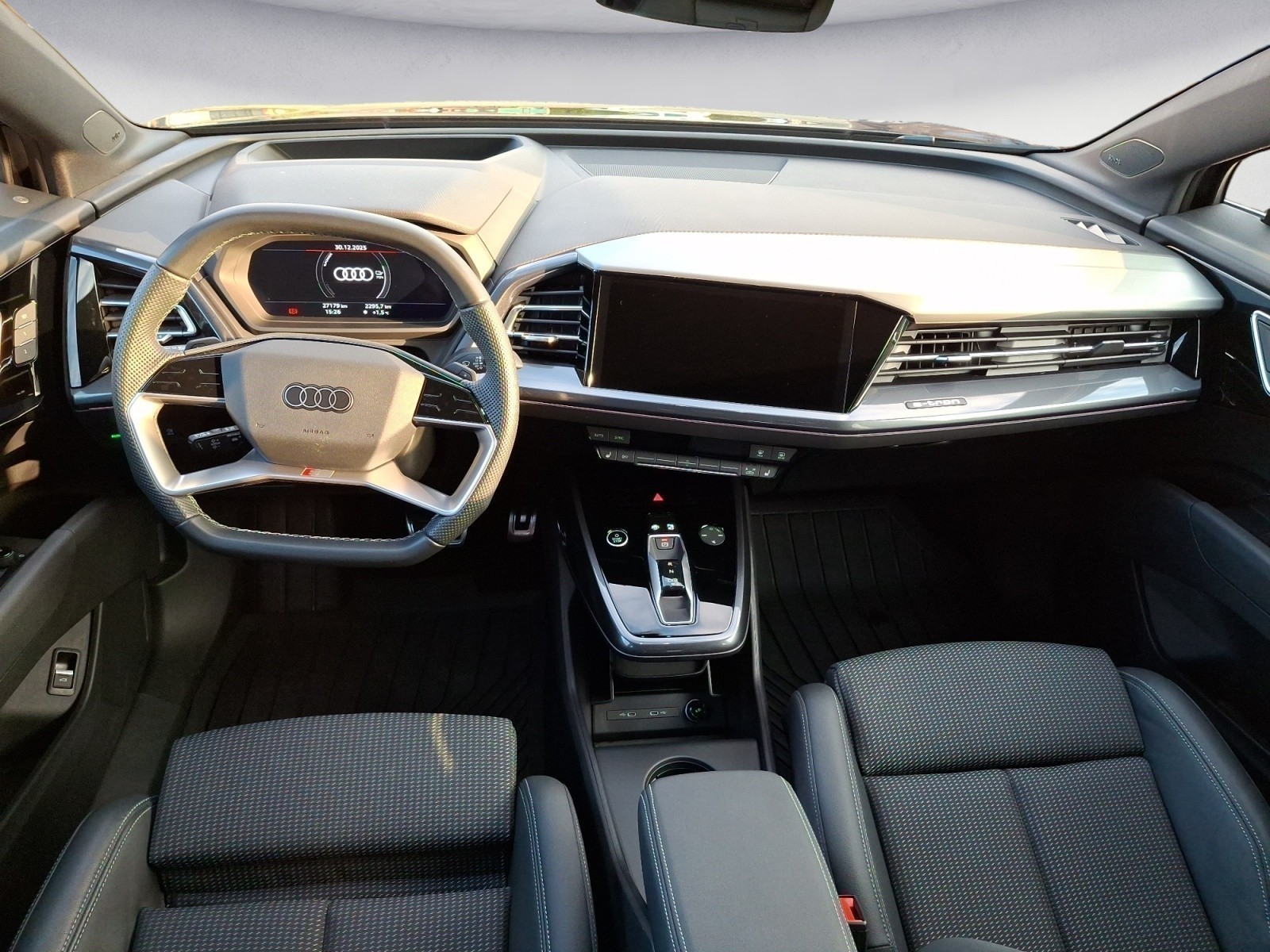 Audi - Q4 e-tron 55 quattro