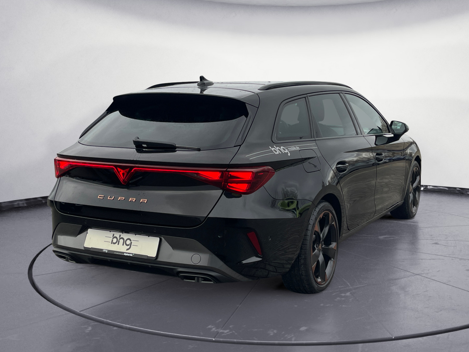 Cupra - Leon Sportstourer 2.0 TSI  7-Gang-DSG 4Drive