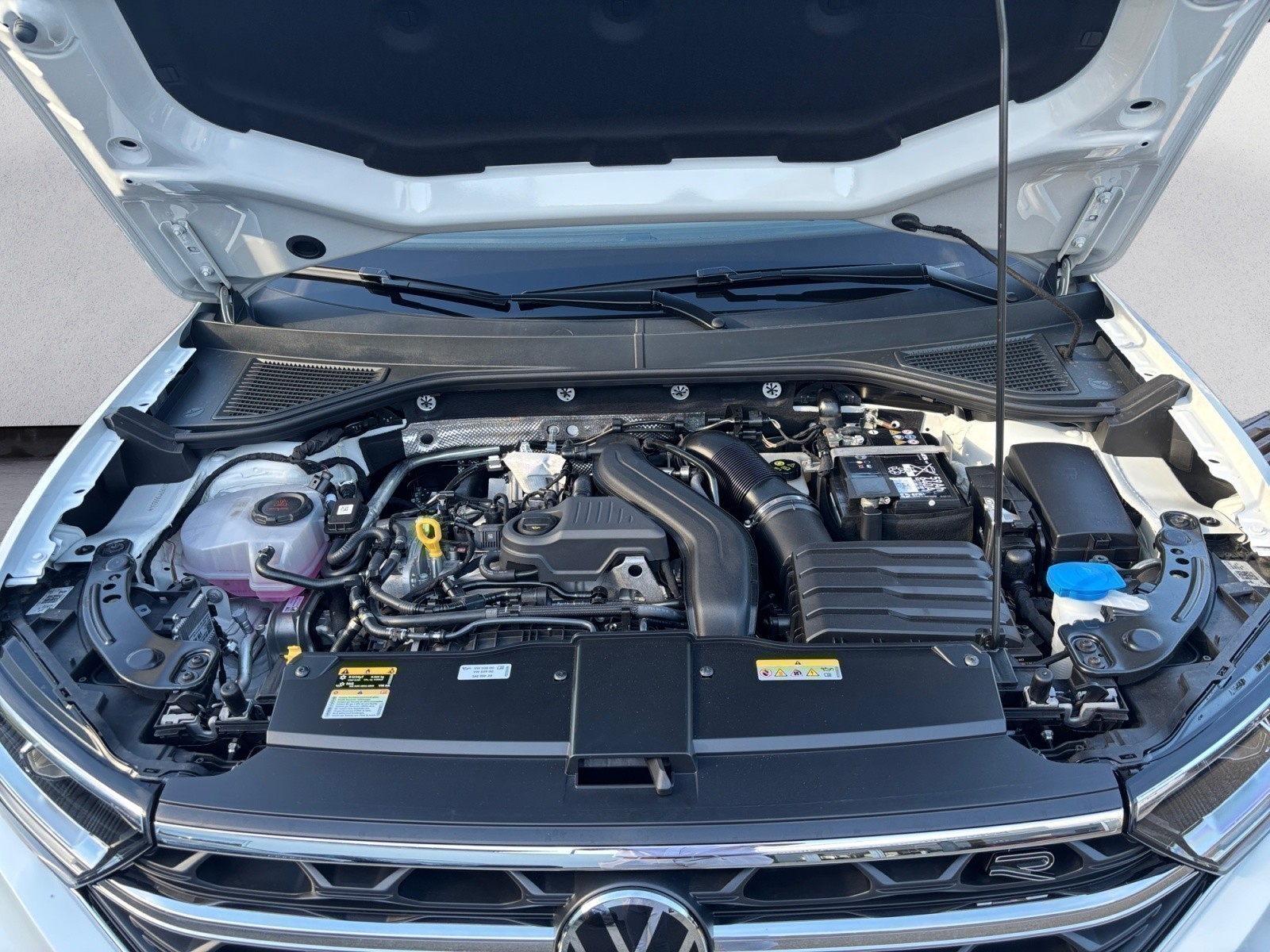 Volkswagen - T-Roc Cabriolet R-Line 1.5 l TSI OPF 6-Gang