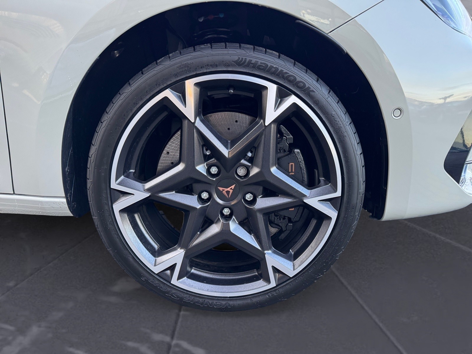 Cupra - Leon VZ 2.0 TSI  7-Gang-DSG