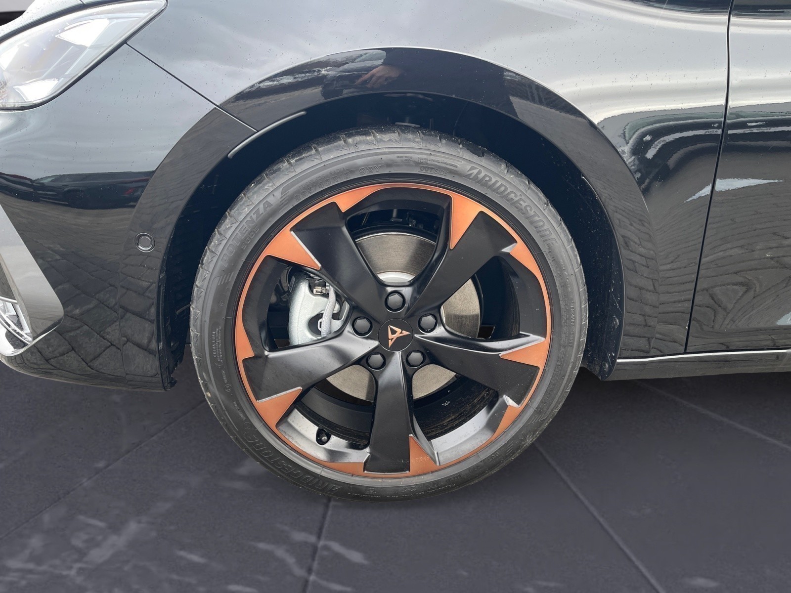 Cupra - Leon Sportstourer 2.0 TSI  7-Gang-DSG 4Drive