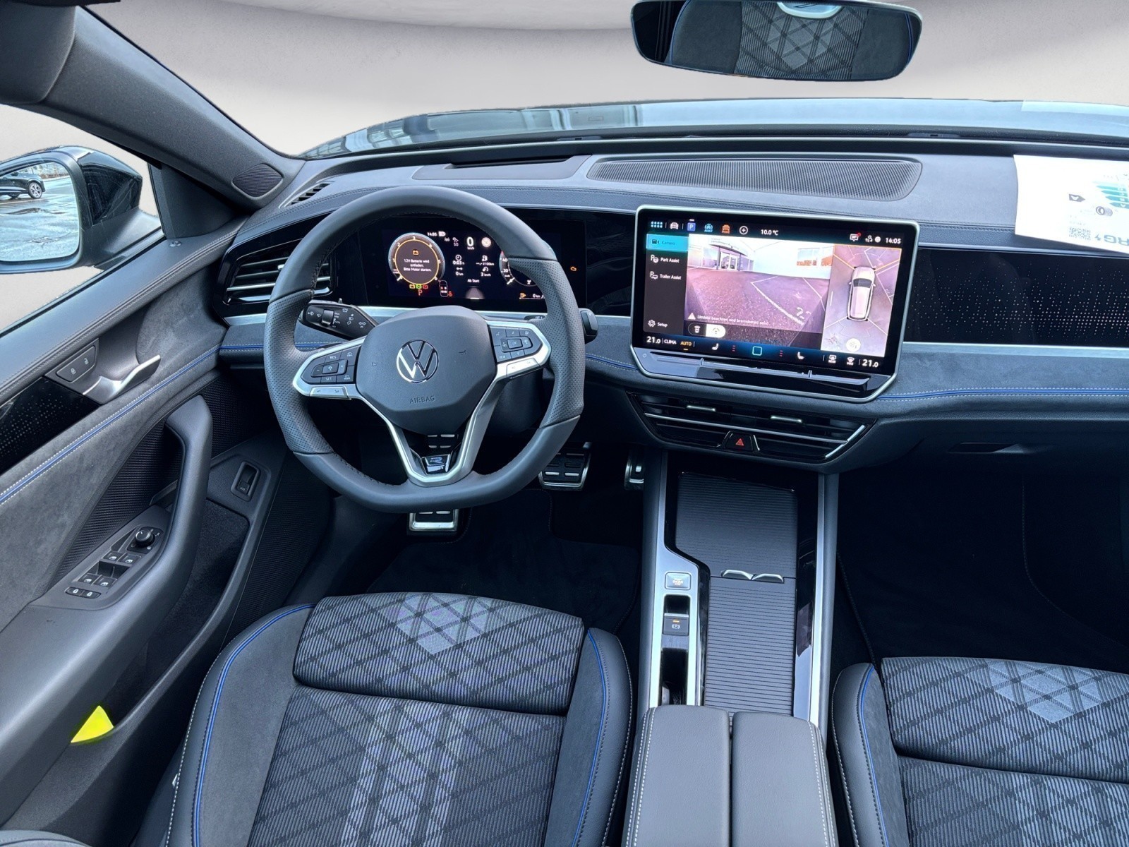 Volkswagen - Passat R-Line 2,0 l TDI SCR  7-Gang-Doppelkupplungsgetriebe DSG