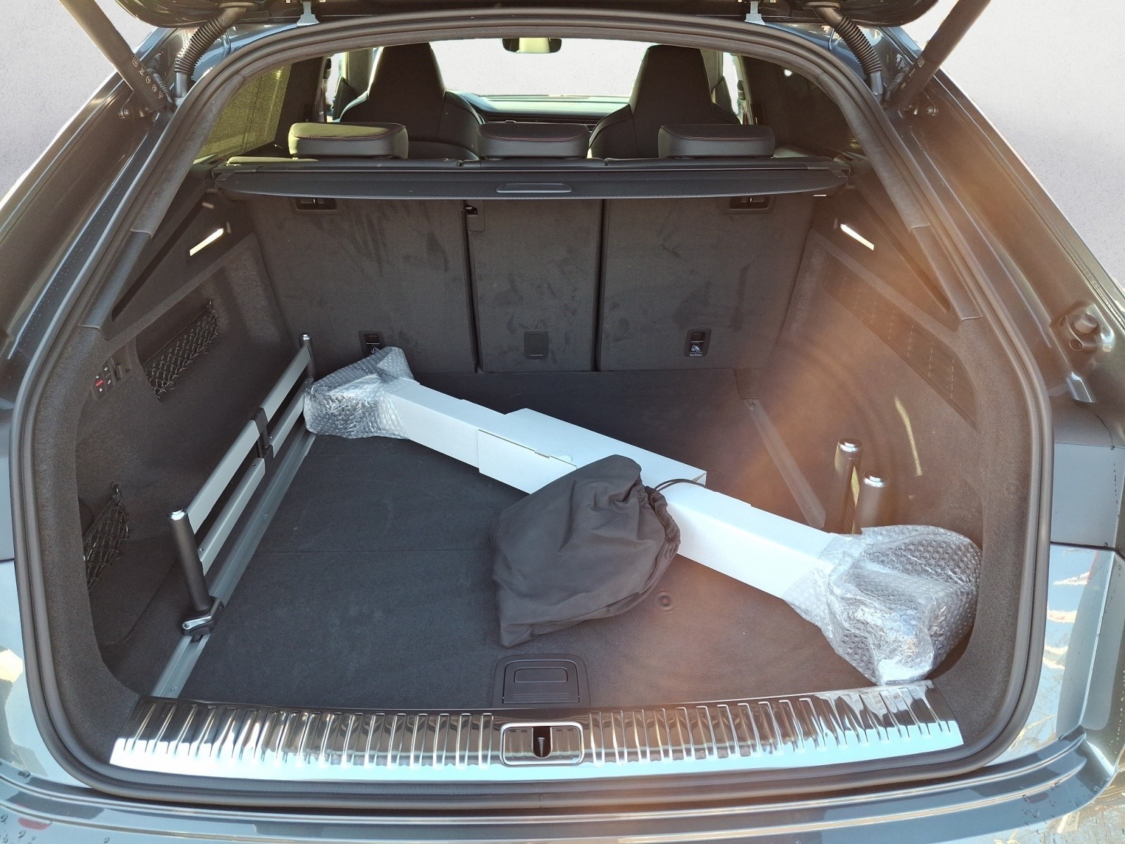 Audi - RS Q8 SUV performance  tiptro nic