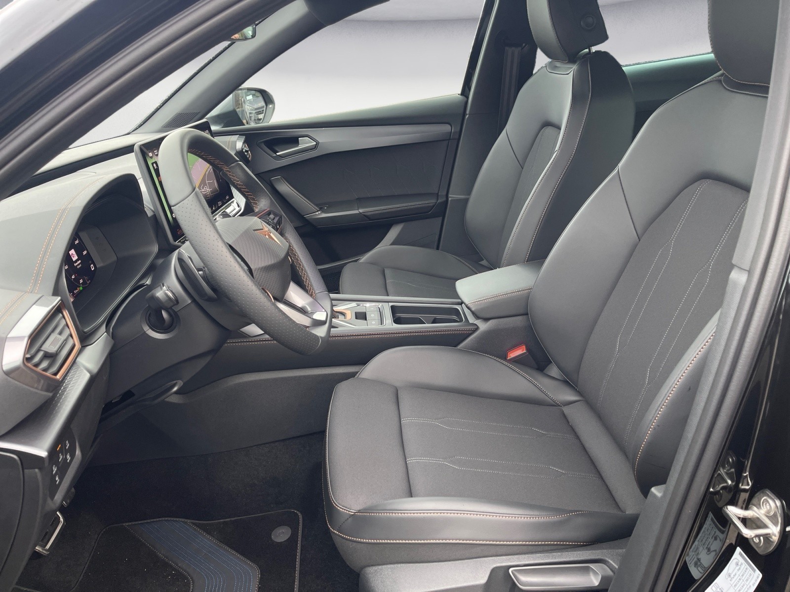 Cupra - Leon Sportstourer 2.0 TSI  7-Gang-DSG 4Drive